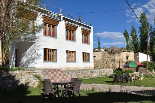 Hostal Kushu Guest House