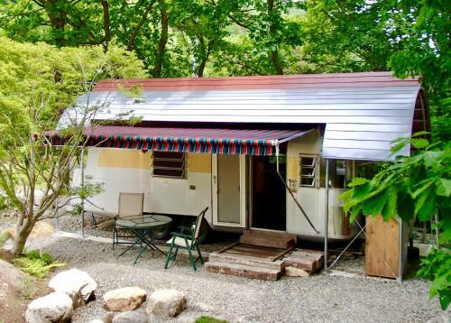 Ags Trailer House Silver Streak