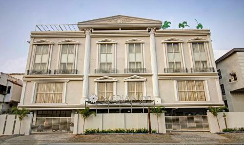 Hotel Treebo Tryst Median Inn