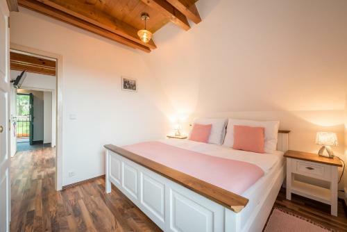 Hostal Vina?stv� Vr�til - Penzion