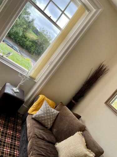 Super Spacious, 10 Mins From Beach, Pet Friendly