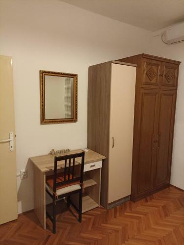 Hostal Holiday House Marija