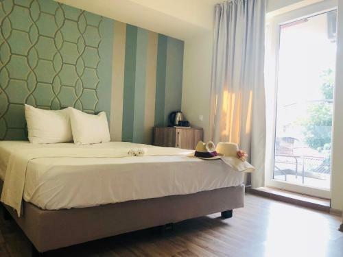 Hostal Anna By The Sea