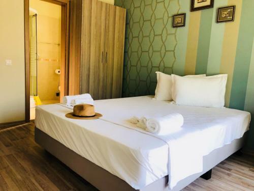 Hostal Anna By The Sea