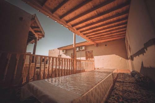 Hostal Oqilanur Guest House