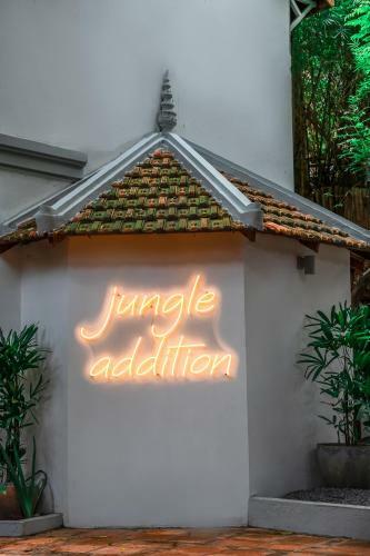 Hotel Jungle Addition