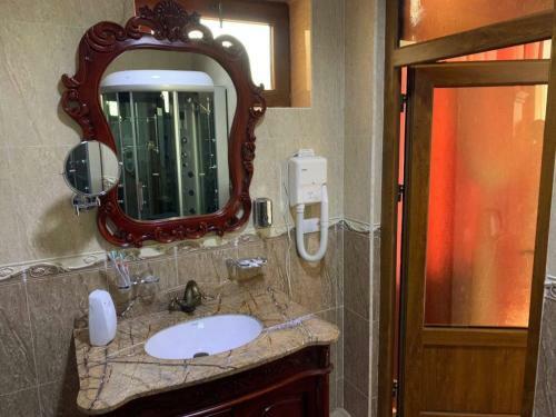 Hostal Hotel Eleon