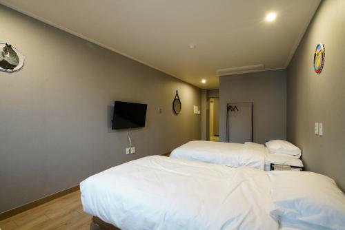 Hotel Stay Hyun