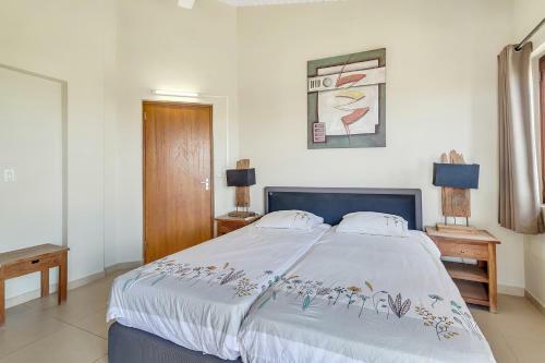 Penthouse On The Bay In Chachacha Beach Apartments