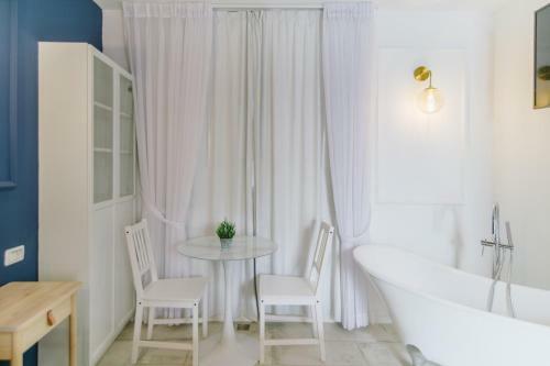 Hostal Olala Dead Sea Suites