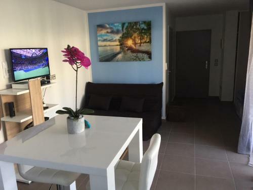 Apartamento Beau Studio Pr�s De La Baie