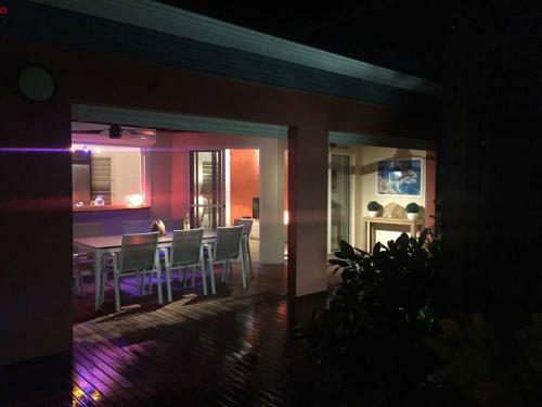 Villa Ti Paradis Cach�-piscine-dans Quartier R�sidentiel