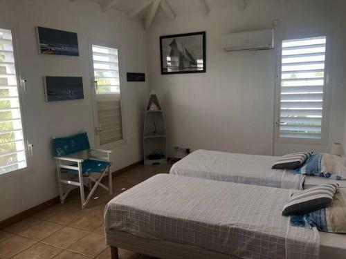 Villa Ti Paradis Cach�-piscine-dans Quartier R�sidentiel