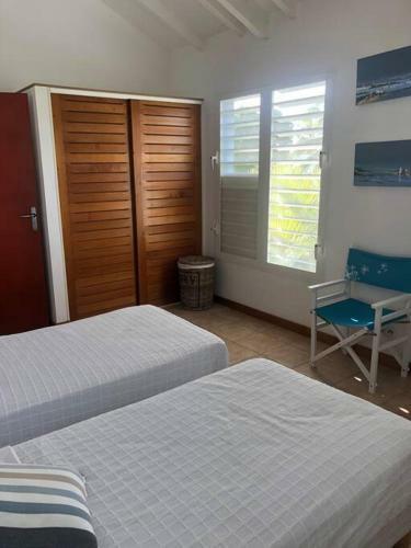 Villa Ti Paradis Cach�-piscine-dans Quartier R�sidentiel