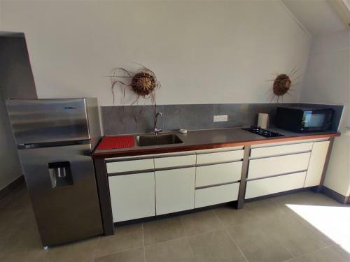Tahiti - Taharaa Beach Bungalow