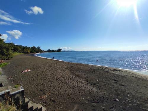 Tahiti - Taharaa Beach Bungalow
