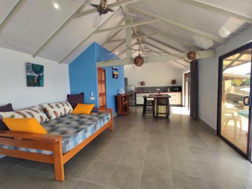 Tahiti - Taharaa Beach Bungalow