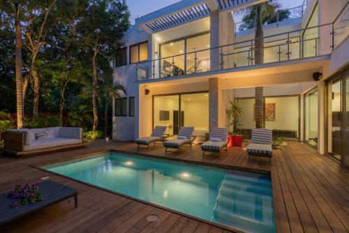 Villa Las Olas With Security, Rooftop, Pools, Golf In Gran Bahia Principe