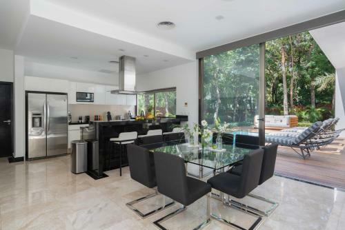 Villa Las Olas With Security, Rooftop, Pools, Golf In Gran Bahia Principe