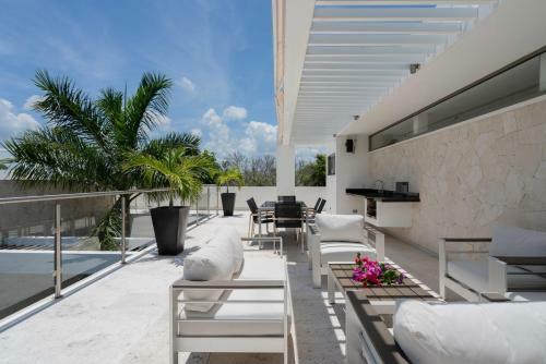 Villa Las Olas With Security, Rooftop, Pools, Golf In Gran Bahia Principe