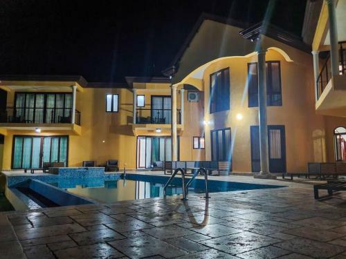 Villa De La Vista By Paradise Listing