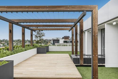 Boutique North-facing Apartment With Serious Views