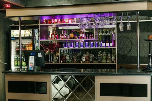 Black & Gold Hotel
