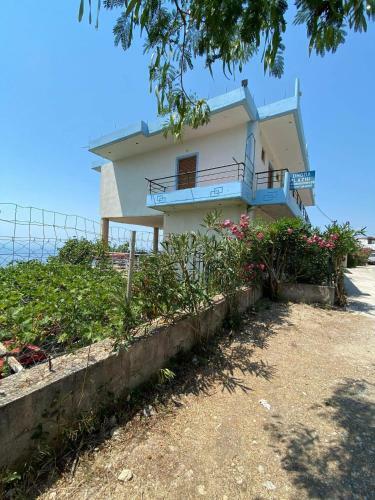 Apartamento Lirim Shenmiter Lukove