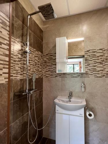 Whitehorse Apartment 2