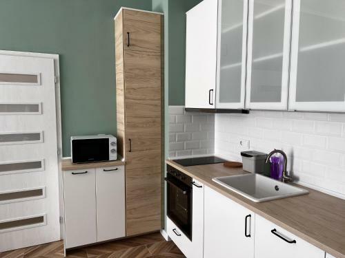 Las Brisas Garden Apartment