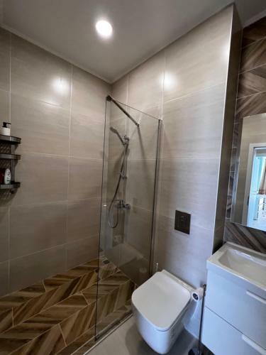 Las Brisas Garden Apartment
