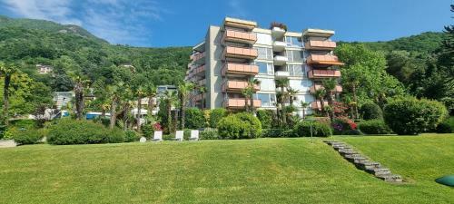 Bissone Apartment