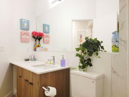 Chateau Rainbow - 2 Bedroom Suite 5min To Dt/uofa
