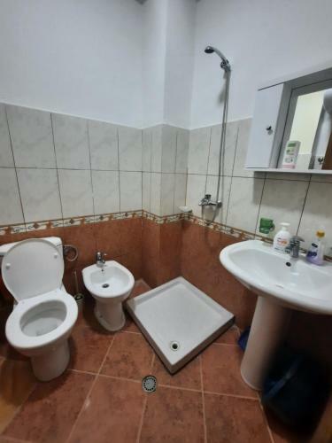 One Bedroom Apartment In Golem Beach