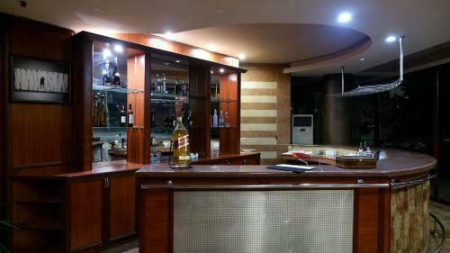Cherry Hotel And Restaurant