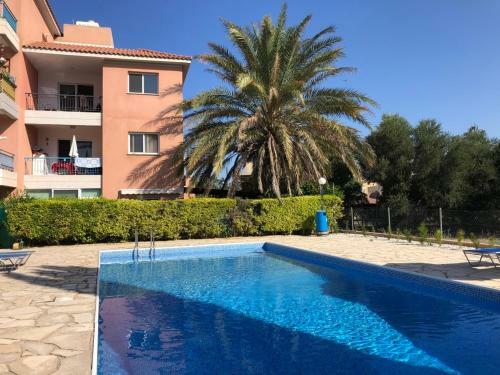 Charming Apartment In Paphos Central Location