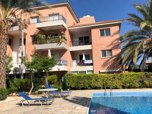 Charming Apartment In Paphos Central Location