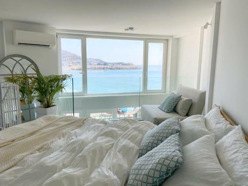 Apartamento Spectacular Beachfront Duplex On The Mediterranean - Caleta, Catalan Bay