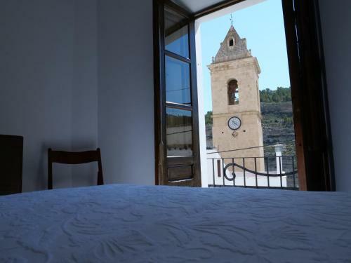 Casa Carmen Alcal� Del J�car