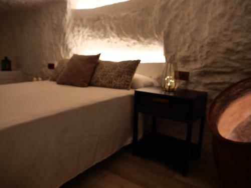 Casa Carmen Alcal� Del J�car