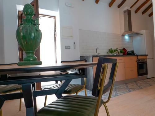 Casa Carmen Alcal� Del J�car