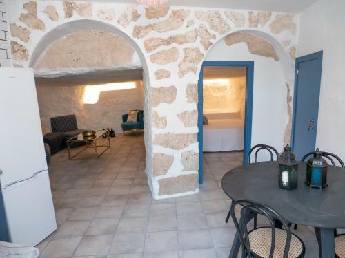 Casa Carmen Alcal� Del J�car
