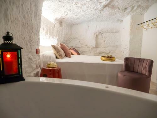 Casa Carmen Alcal� Del J�car