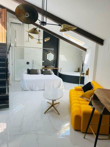 Casa Carmen Alcal� Del J�car