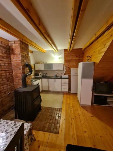 Original Wooden Lodge 3