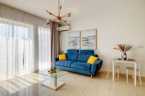 Luxury Apartment With Balcony, Central Area