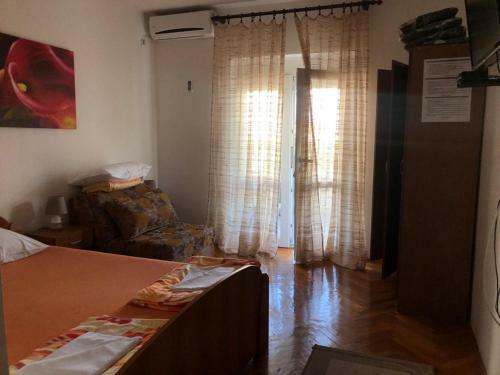Hostal Apartmani Vedrana
