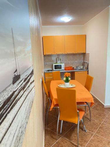 Hostal Apartments Andrea