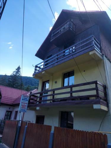 Hostal Pensiune Casa Barcaru