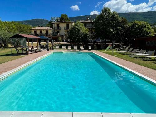 Rustic Holiday Home In Assisi With Swimming Pool